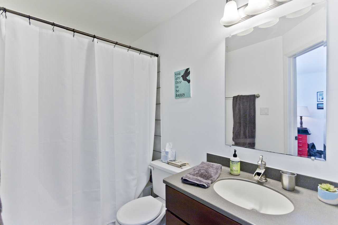 1827 W Oakdale Ave #D - Photo 6 of 14