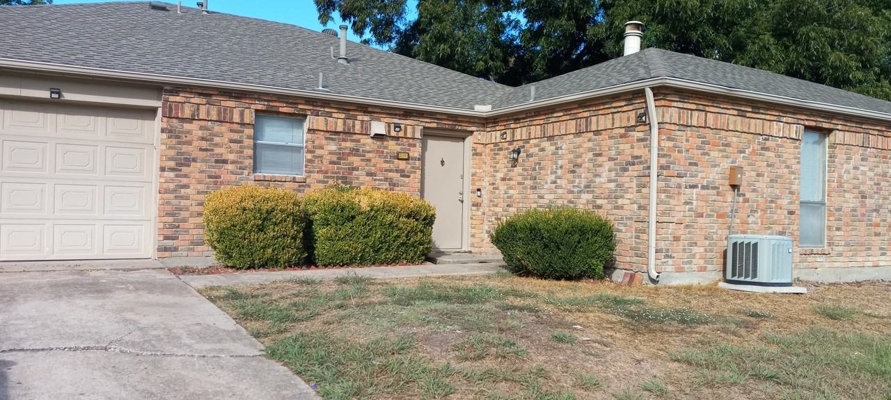 3200 Foxboro Dr #3200 - Photo 2 of 22