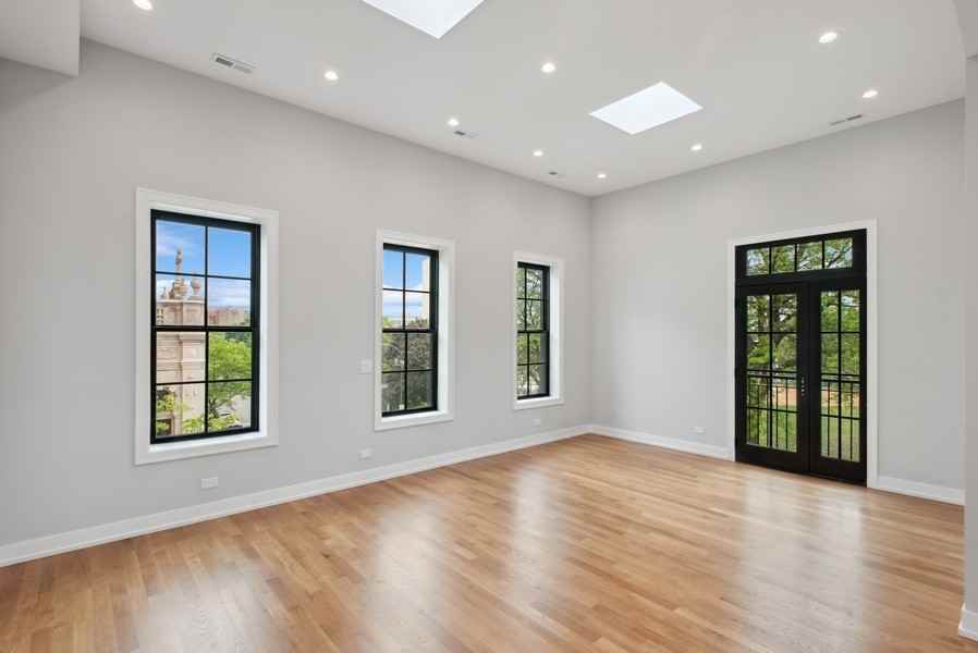 1339 N Noble St #1 - Photo 2 of 11