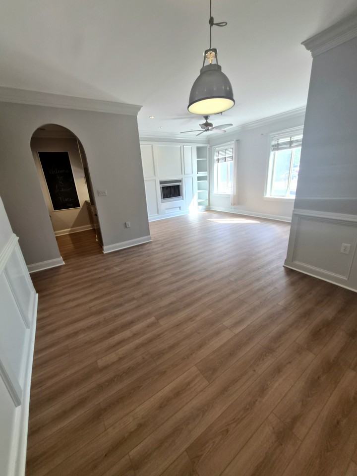 8 Andrew Pl #8 - Photo 3 of 18