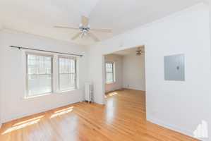 featured image of 1916 W Winona St