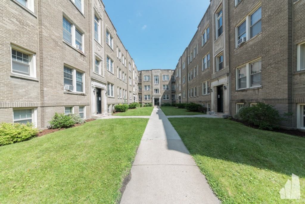 1916 W Winona St #1934-3 - Photo 3 of 10