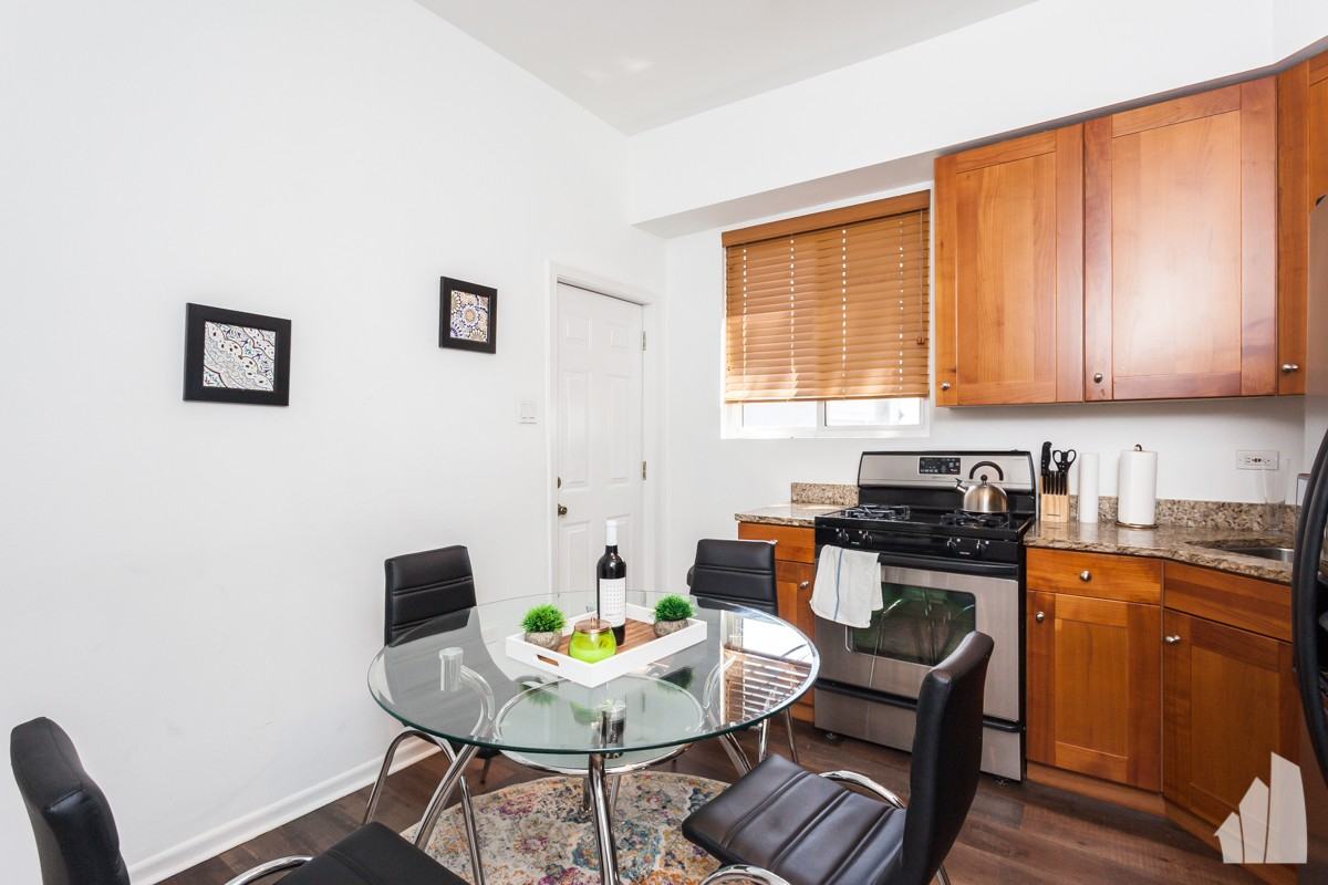 1031 N Paulina St #CH1 - Photo 3 of 17