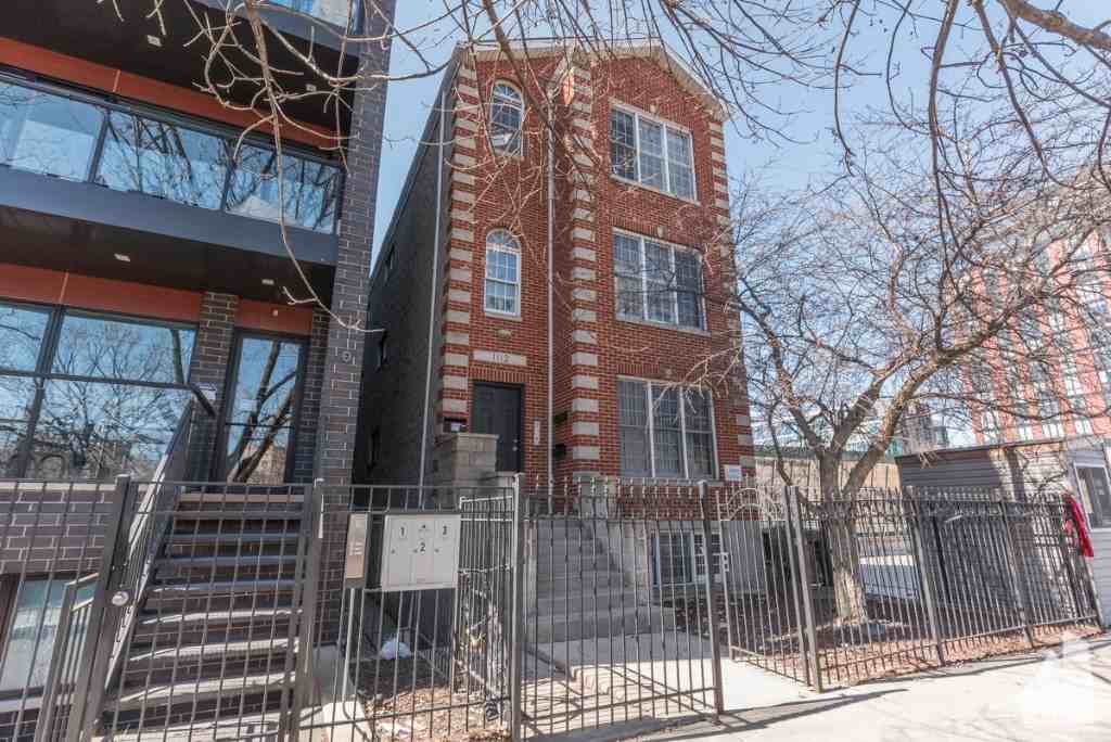 1112 N Marshfield Ave #2 - Photo 3 of 20