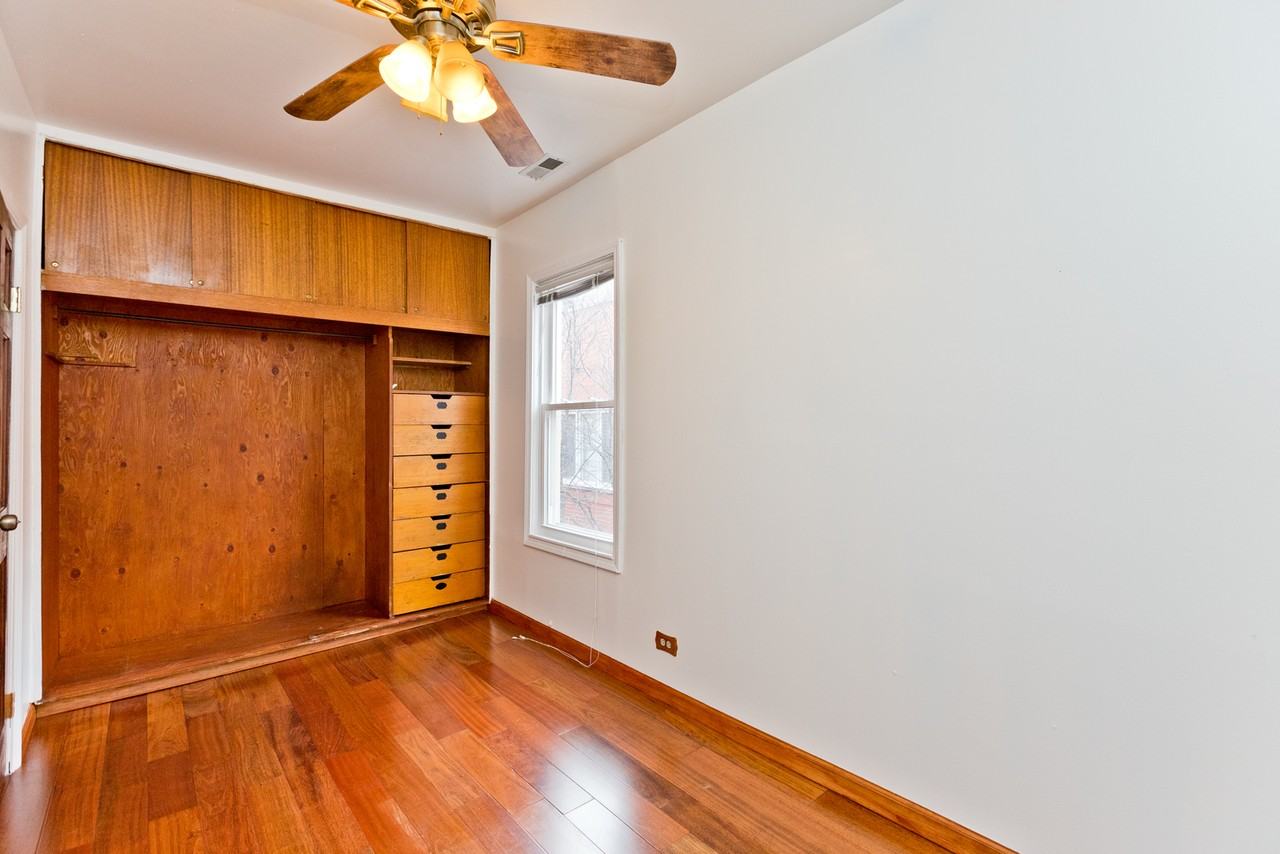 1244 W Oakdale Ave #2F - Photo 7 of 10