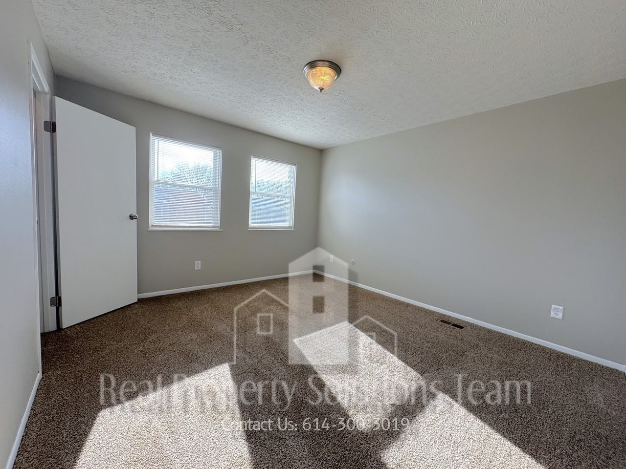 2596 Sandbury Blvd #1 - Photo 7 of 8