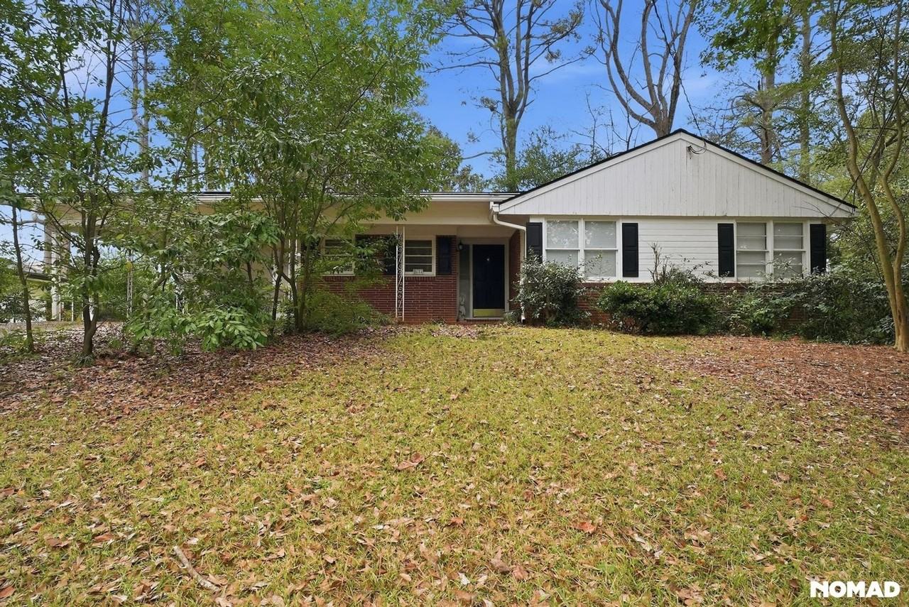 2644 Pineland Ave - Photo 2 of 33