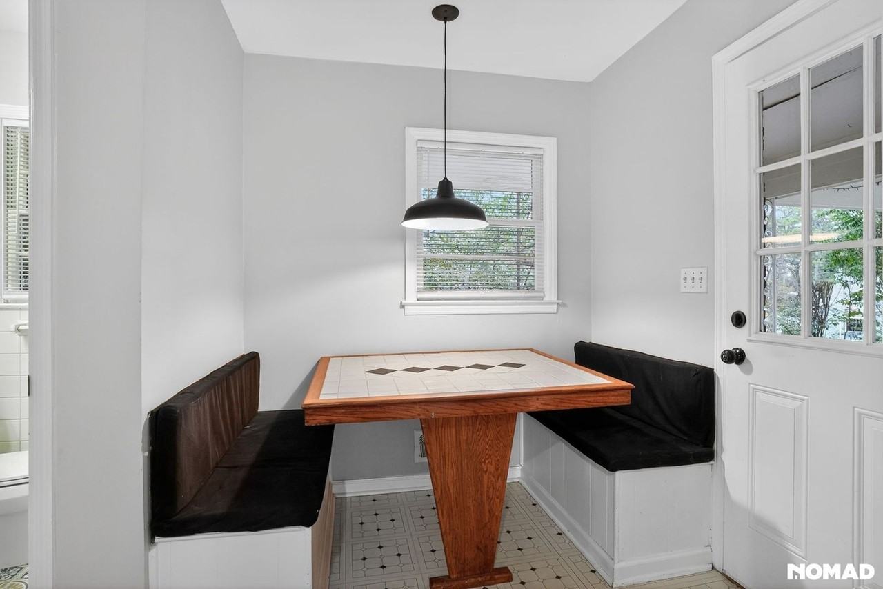 2644 Pineland Ave - Photo 6 of 33