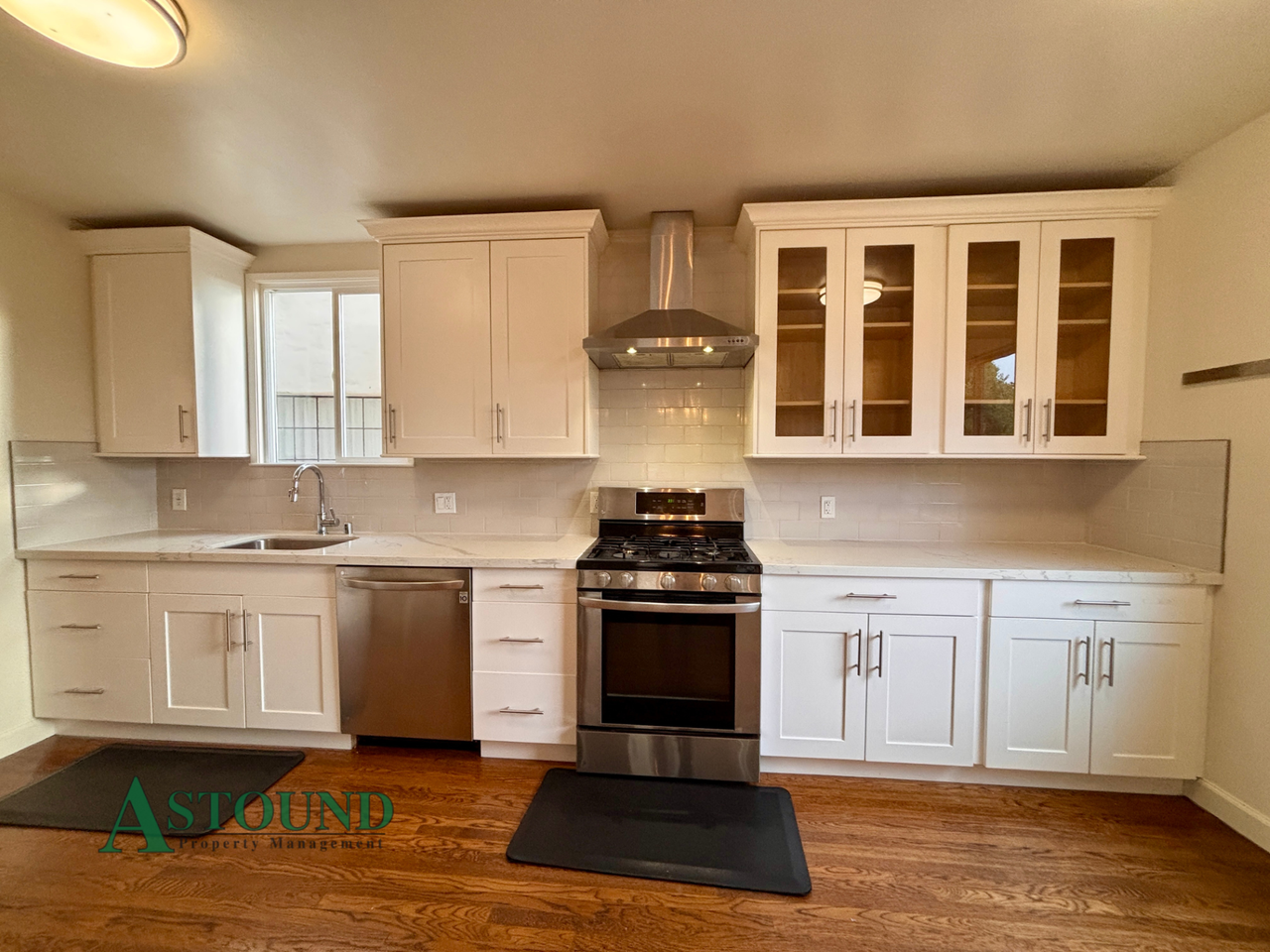 915 Glendome Cir #1 - Photo 5 of 23