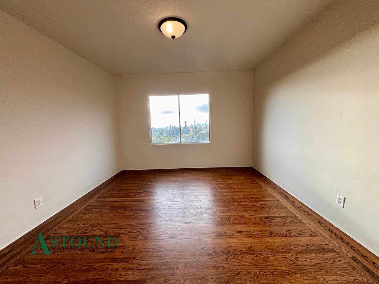 915 Glendome Cir #1 - Photo 7 of 23