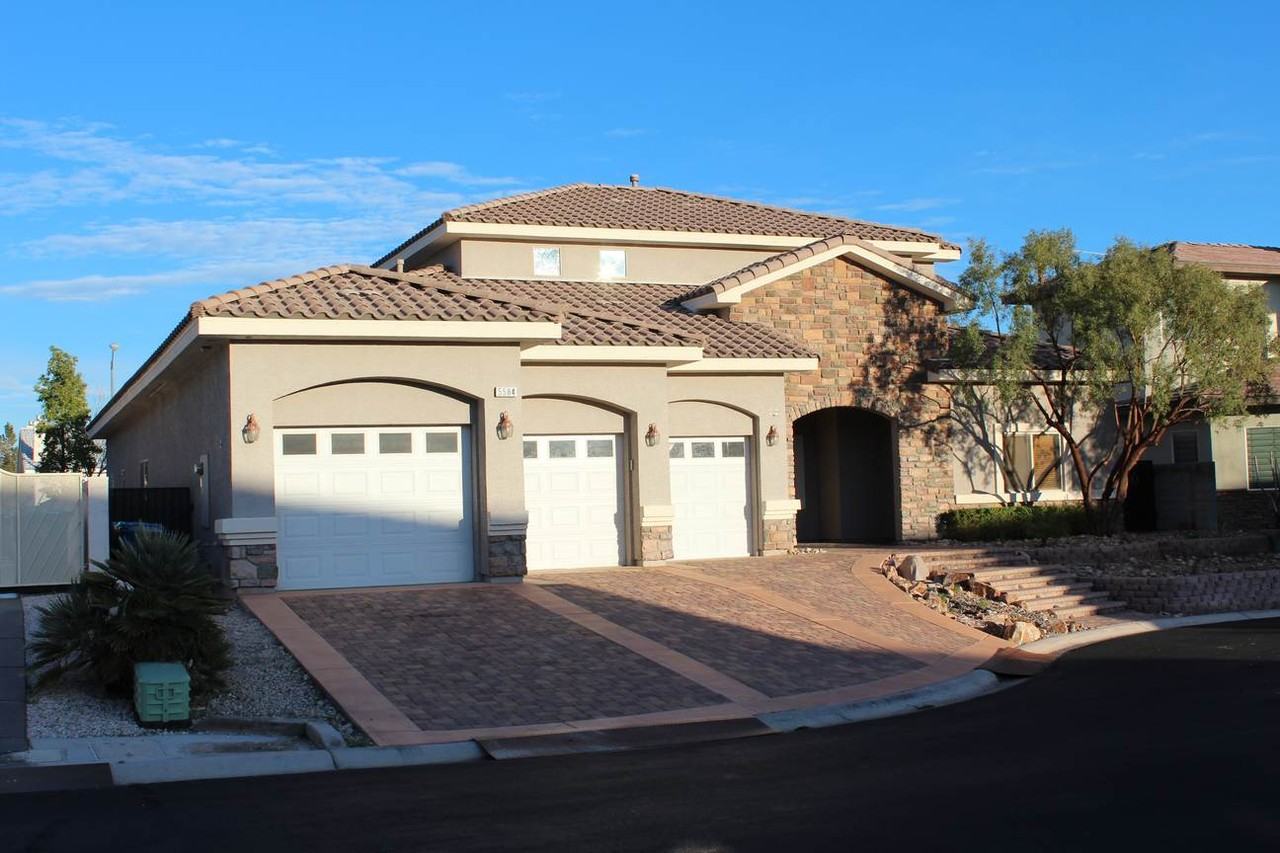 5584 Hawley Ct #1 - Photo 2 of 26