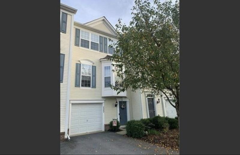 8482 Putnam Ct - Photo 2 of 16