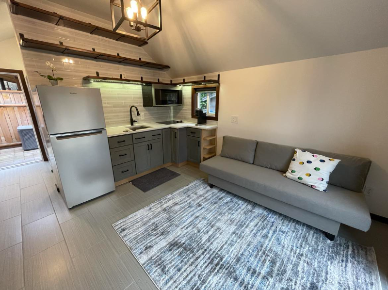 10114 Dayton Ave N - Photo 7 of 18