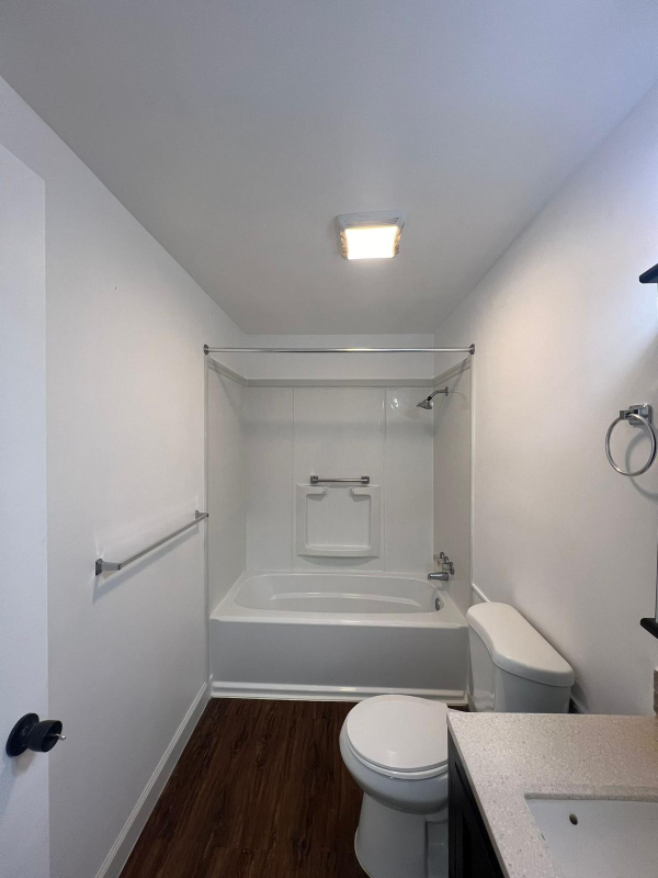 2415 E 20th St - Photo 2 of 12