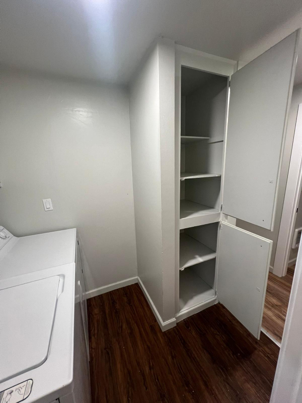 2415 E 20th St - Photo 4 of 12