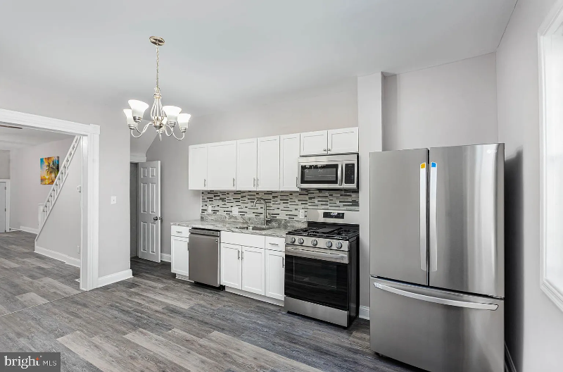 428 N Lakewood Ave - Photo 2 of 8