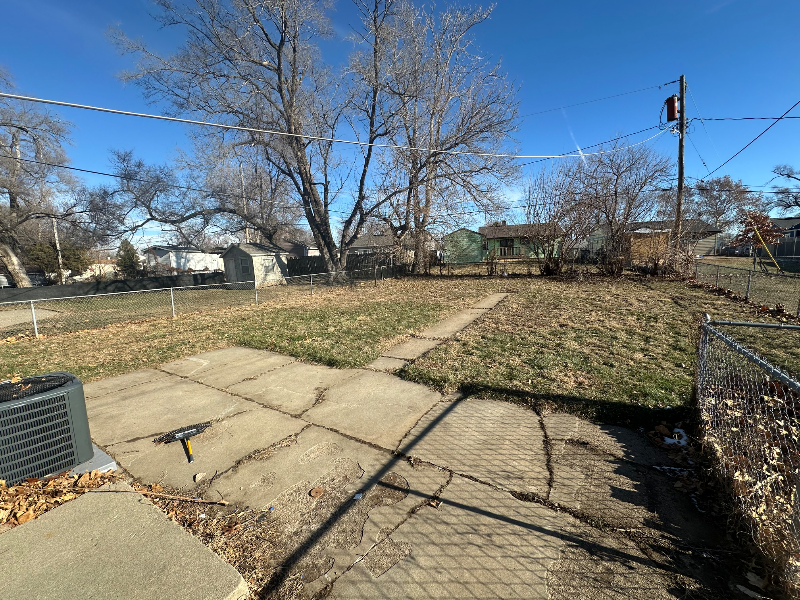 3127 S 40th St - Photo 2 of 15