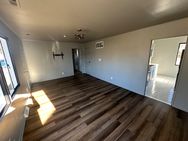 3127 S 40th St - Photo 3 of 15