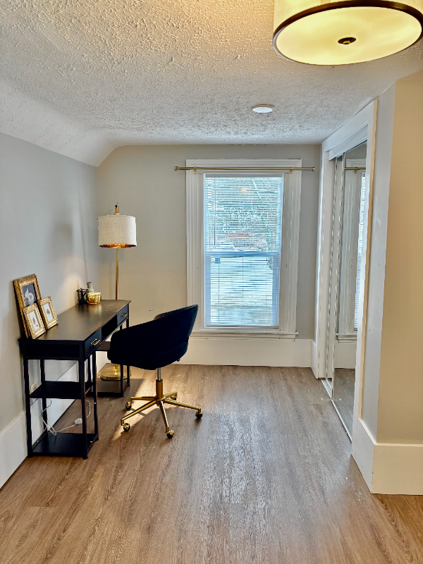 846 Lafayette Ave Se - Photo 4 of 16