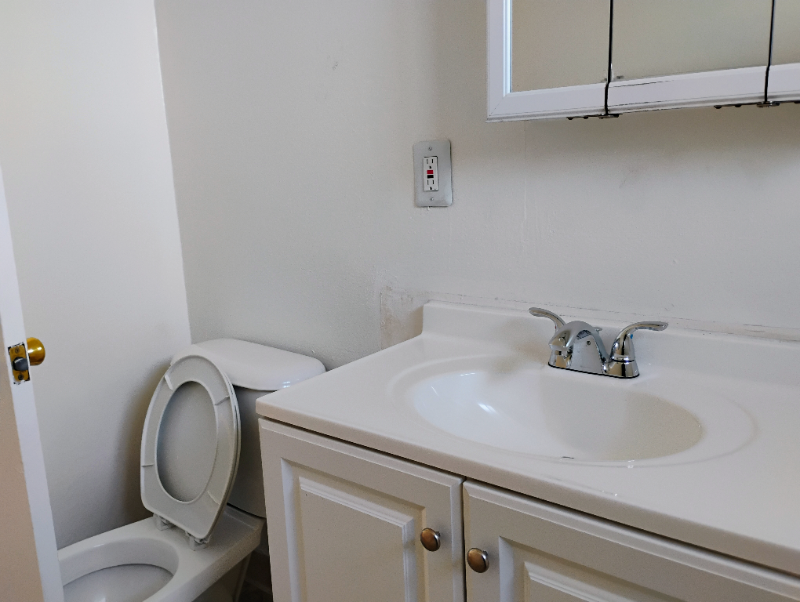 8560 Artesia Blvd #20 - Photo 2 of 9