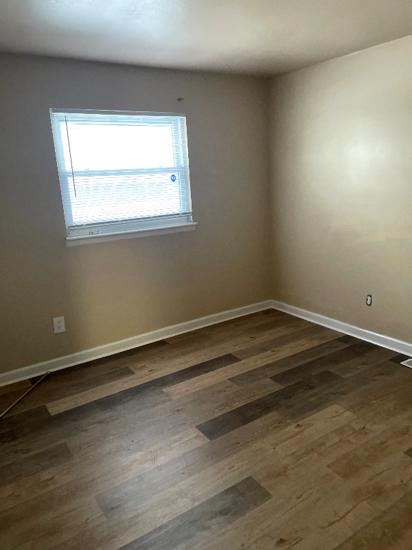 650 Baltic Dr - Photo 7 of 12