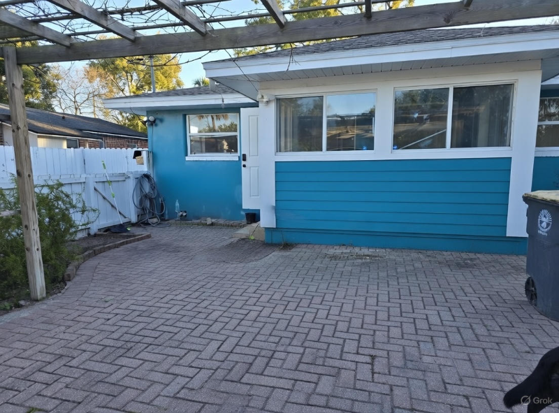 1832 Callahan St - Photo 3 of 18