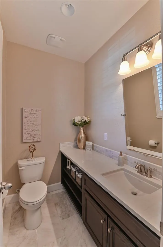 1392 Violet Way - Photo 3 of 20