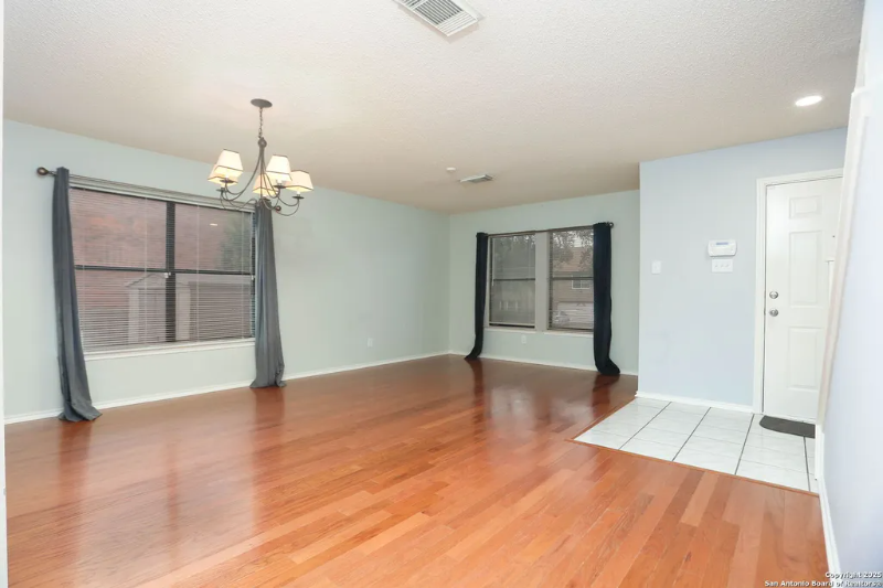 2558 Ashley Oak Dr - Photo 3 of 20