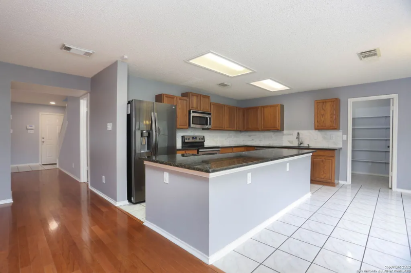 2558 Ashley Oak Dr - Photo 6 of 20