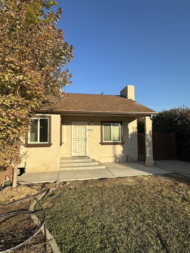 986 S Hope Ave #1 - Photo 6 of 34