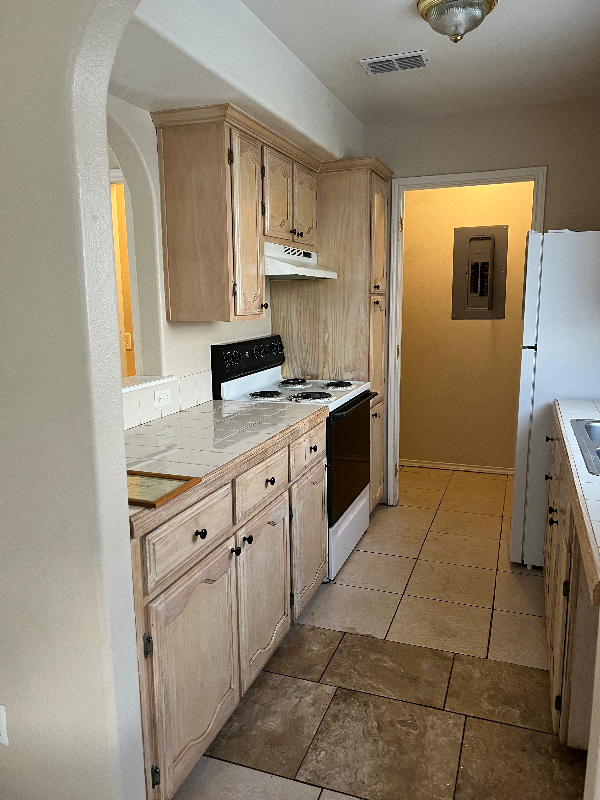 817 Sonesta Dr #3 - Photo 6 of 16