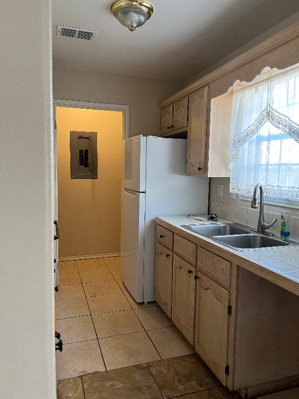 817 Sonesta Dr #3 - Photo 7 of 16