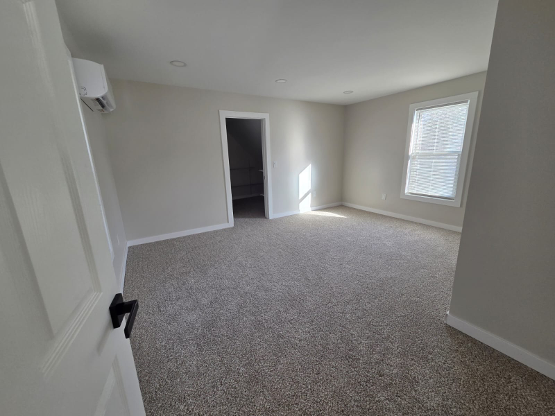 89 Montgomery St - Photo 6 of 9