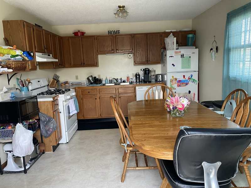 1542 Lucy Dr - Photo 6 of 10