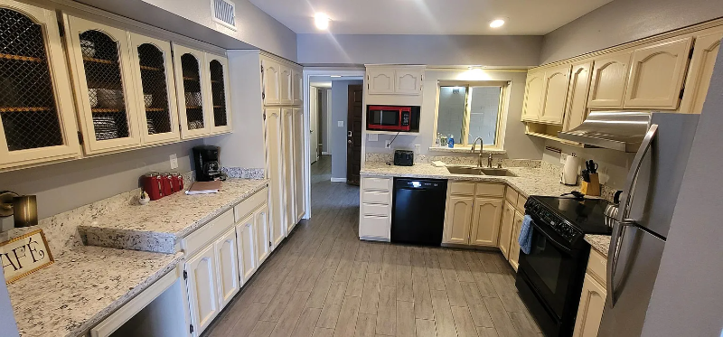 8220 E Northland Dr - Photo 7 of 17