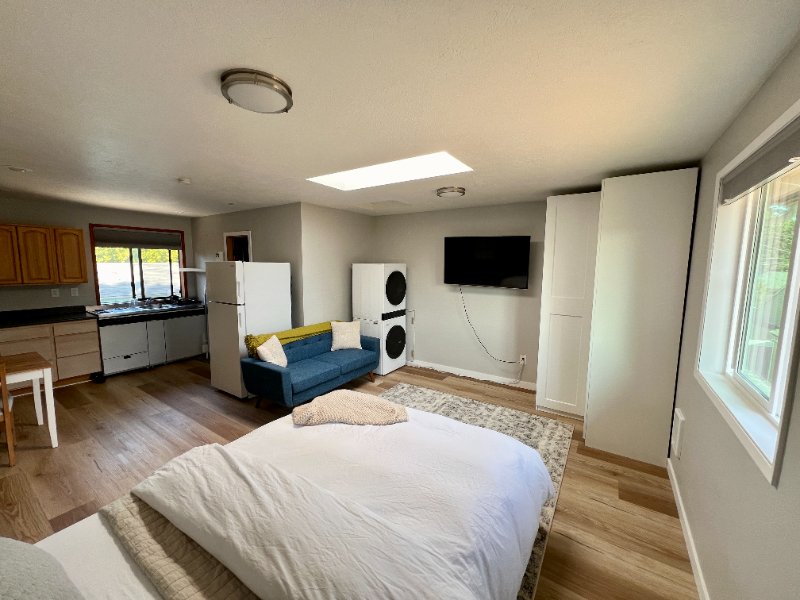 13817 2nd Ave Sw - Photo 5 of 19