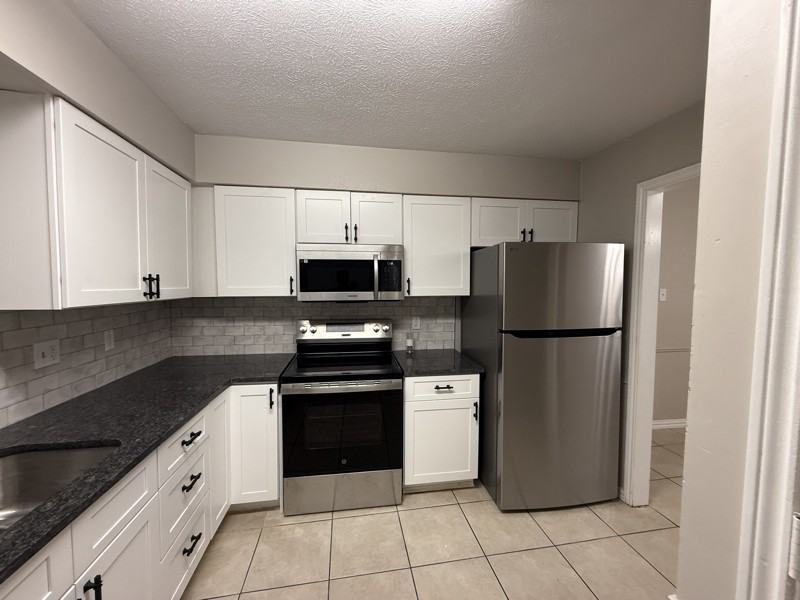 2018 Auburn Dr - Photo 3 of 17