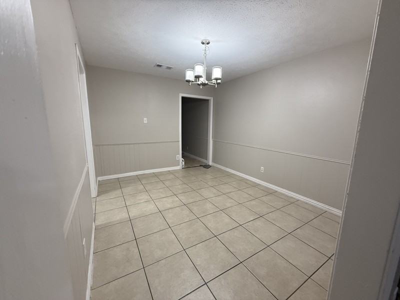 2018 Auburn Dr - Photo 6 of 17