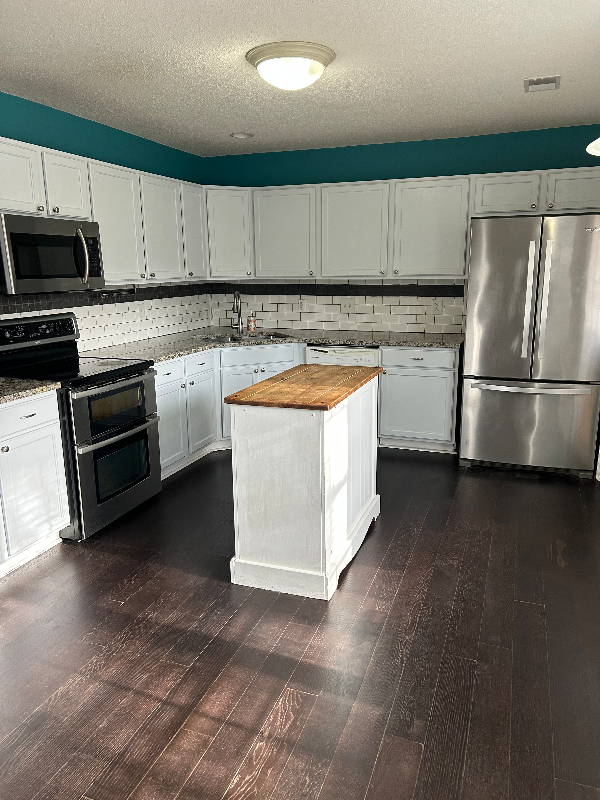 305 Rose Marie Dr - Photo 2 of 18