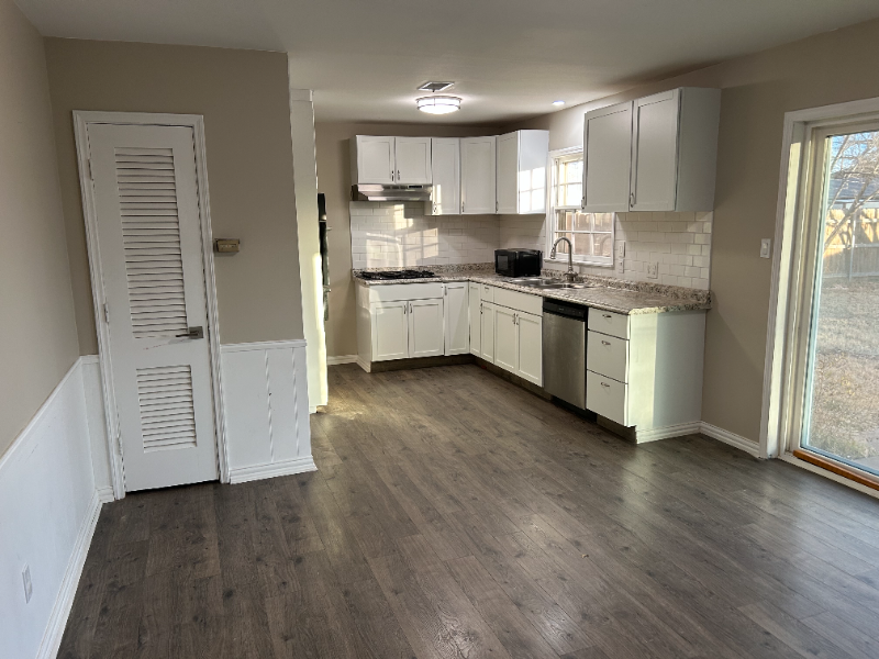 5507 Floyd Ave - Photo 7 of 16