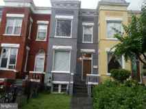 1006 K St Ne #B - Photo 1 of 1