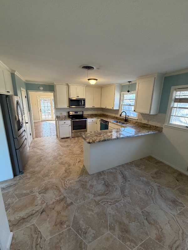 5513 Andrews Ave - Photo 3 of 12