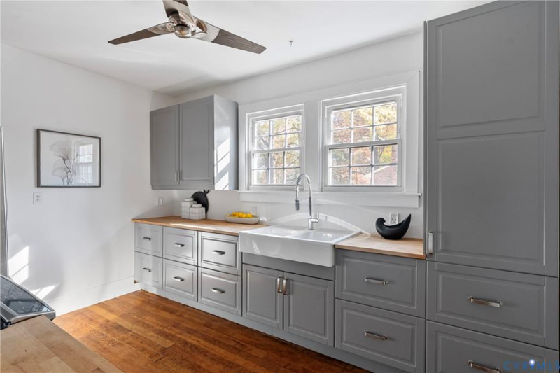 513 Wesley St - Photo 7 of 20