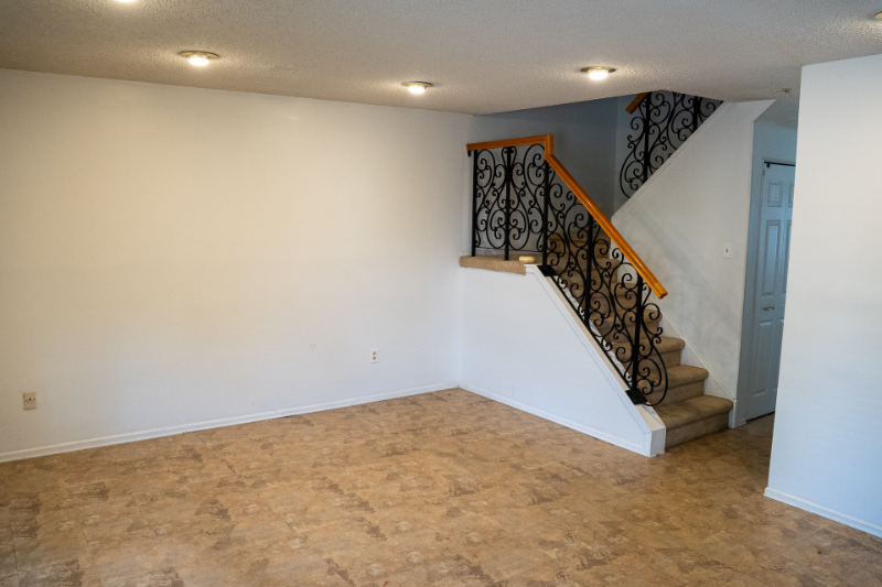 10117 Wilbur St - Photo 3 of 13