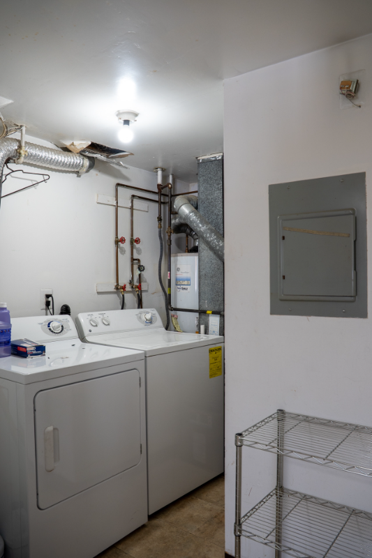 10117 Wilbur St - Photo 5 of 13