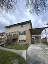 700 W - Photo 1 of 1