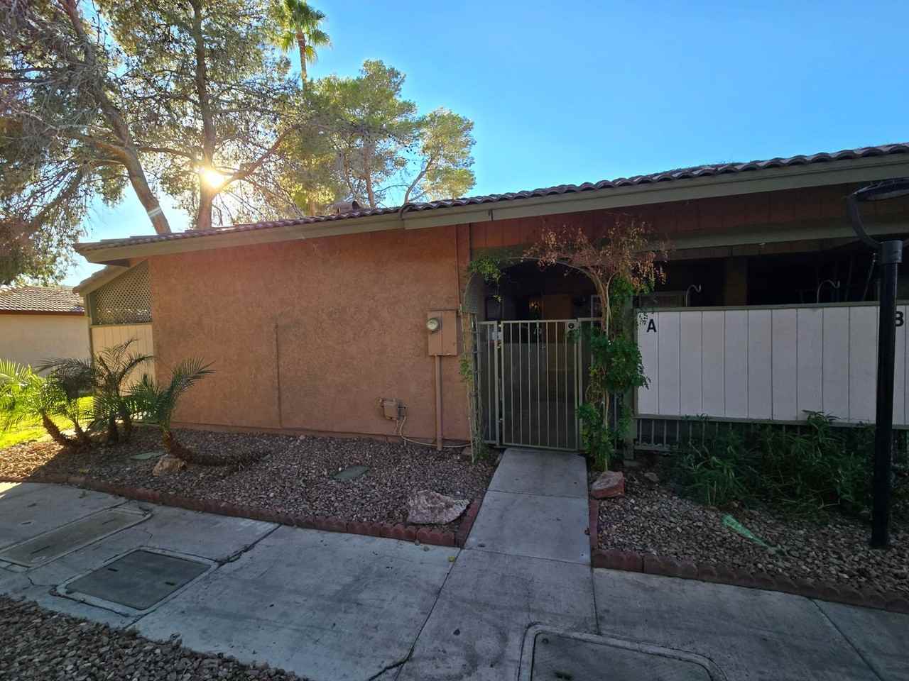 461 N Lamb Blvd #A - Photo 2 of 32