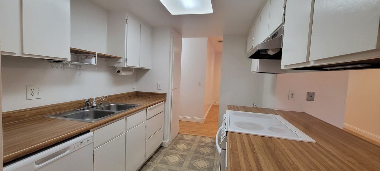 4253 White River Ct - Photo 7 of 21