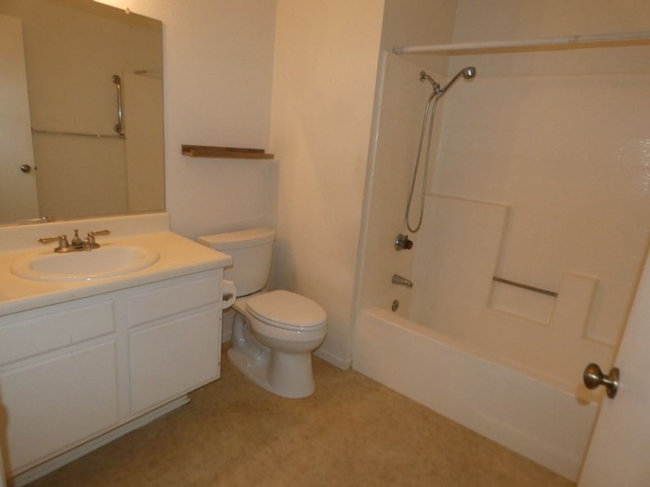 321 Inger Dr Unit D23 - Photo 6 of 11