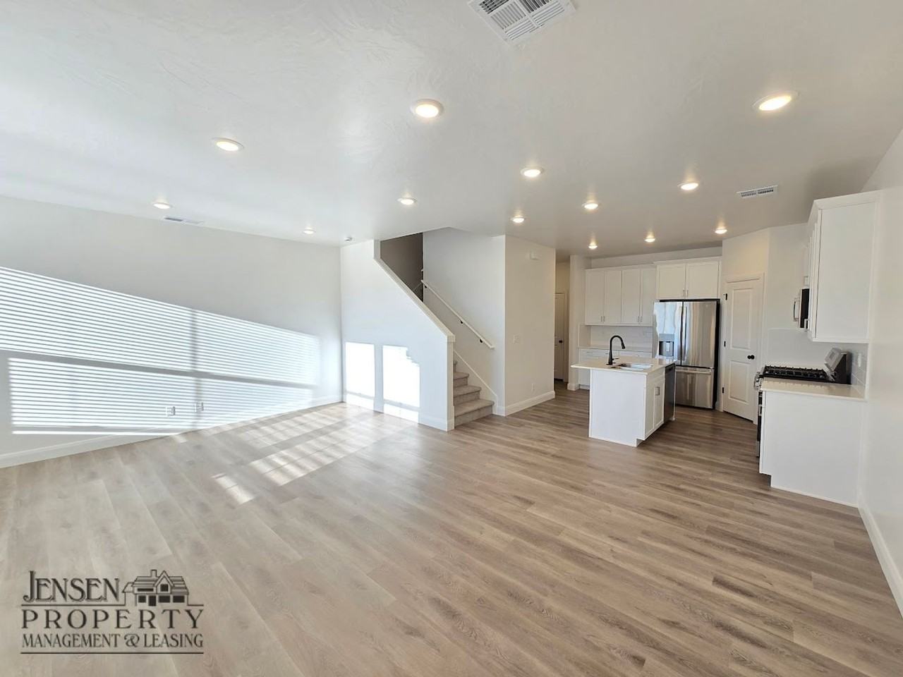 859 W Bright Ridge Cv - Photo 4 of 22